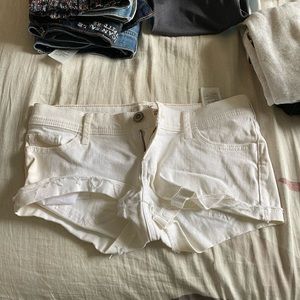 White Hollister shorts